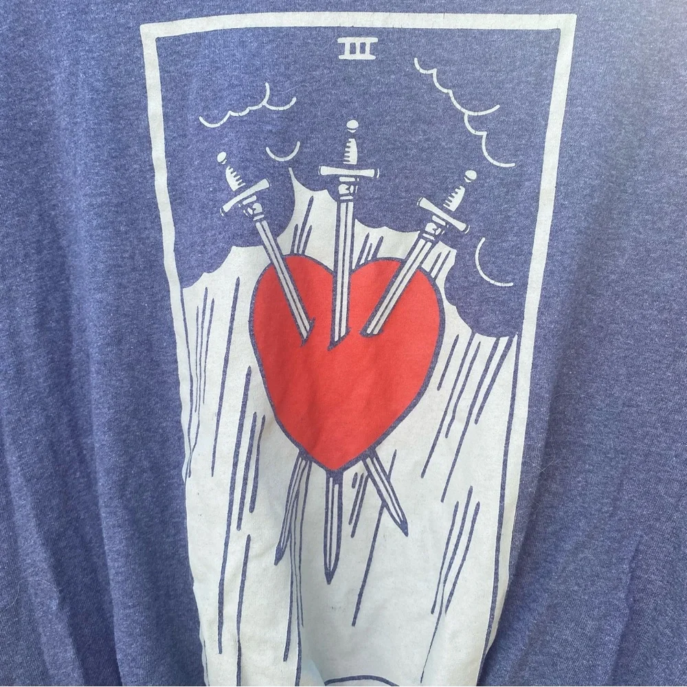 Blue tarot card tshirt heart with swords - Picture 2 of 5